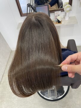 【Lana】柔らかさ際立つシルキーライトブラウン