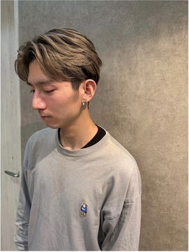 パーミル ルモ クマモト(permille ‰ LUMO Kumamoto) 寒色ベージュ×センターパート