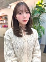 イヴォーク トーキョー(EVOKE TOKYO) ミディアムレイヤーバタフライカット髪質改善ハイレイヤーカット