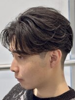 オーバル ジングウマエ(OVARL jingumae) フェザーショートパーマセンターパート