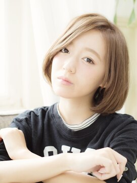 タイズ(ties) 20代30代 大人かわいい斜めバングナチュラルボブ