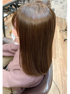 フラココ 神楽坂(hurakoko kagurazaka) 艶重視のアッシュブラウンカラー