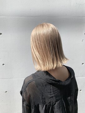 レーベン(LEBEN) 【ブリーチ2回~】ブロンドベージュと切りっぱなしボブ★