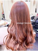 くびれヘアセミロングオレンジブラウン韓国風エギョモリブリーチ