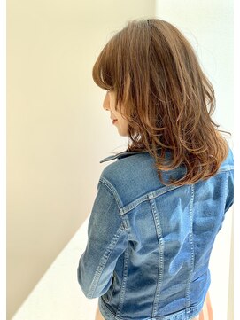 コレットヘア(Colette hair) ミディアムレイヤースタイル