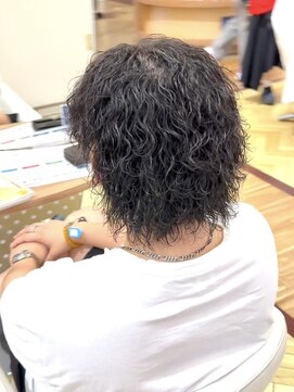 イーストハムアネーロ(EAST HAM anello) ウルフカット×ツイストパーマ◎似合わせもご相談を