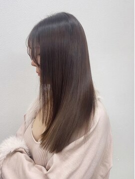 シンカ(shinka) 20代 うる艶ストレート+チョコレートカラー