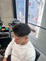 イーラ(era)&nbsp;フェザーショートパーマ/メンズ/刈り上げ/眉毛/ツイスト