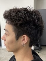 フイ 新宿3丁目(Hui)&nbsp;フェザーパーマ/グレーブルーカラー/刈り上げショートパンク