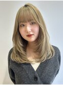 ロング顔周りレイヤーカットブリーチオリーブベージュ