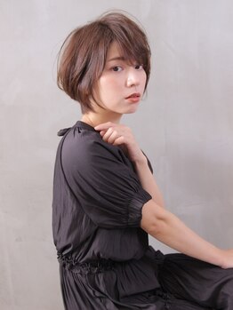 アグラントープ(a Gland taupe)の写真/【白髪を隠さない時代へ】ハイライトで自然にぼかす!育てるグレイカラー白髪カバー。