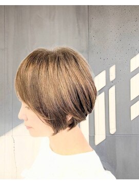 シーシードゥー(C'C DEUX) 大人ショート//白髪ぼかし//白髪いかし//ショートボブ//駅近