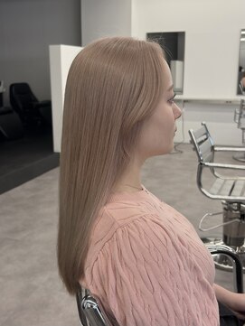 アンドシー(&C.) ミルクティーベージュ、ロングヘア