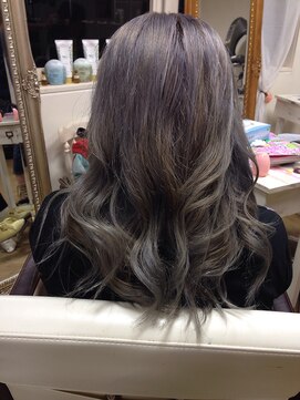 フェリシータ 総持寺店(felicita) 透明感シルバーアッシュグラデーションカラー☆ニュアンスロング
