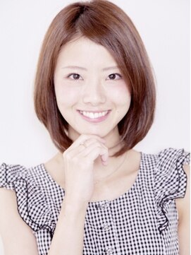 エマージュ 新宿(Emerge) ☆☆オールマイティー美☆シルエット前下がりボブ☆☆