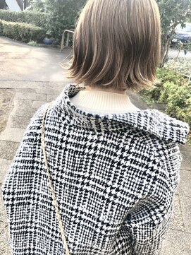 ワール(whirl.) アッシュグレージュ×切りっぱなしボブ☆