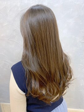 ラヴリア クルメ(LOVERIA KURUME) ≪LOVERIA KURUME/久留米≫オリーブアッシュのロングスタイル