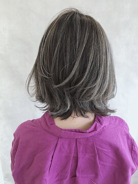 アンダーバーホワイト 大阪上本町店(_WHITE) ショートレイヤー