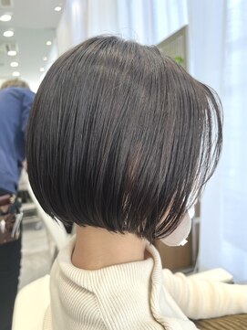 ヒアカアヴェダ 天神VIORO (Heaka AVEDA) ワンレンボブ【20代/30代/40代/ハイライト】H