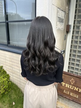 トランク(TRUNK) カーキグレーカラー