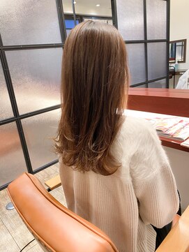 マーリャヘアー(mallia hair) ブリーチなしツヤ髪ベージュ Aラインロング