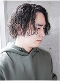 フェザーパーマ/ブルーブラック/刈り上げセンターパート[新宿]