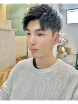 ロミーオム 本厚木(ROMMY. Homme)&nbsp;刈り上げツーブロックアップバングショートビジネスメンズヘア