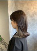 エメラルドカラー×イヤリングカラー×外ハネミディアムボブ
