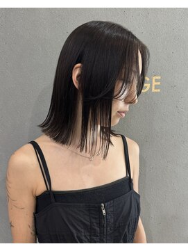 フィルジュ(FiLUGE) 切りっぱなしbob×ダークカラー