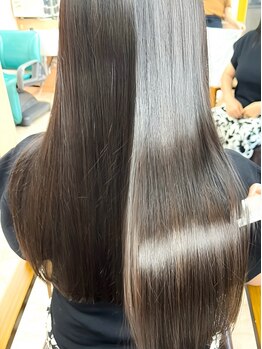 ヘアー クリエーション ヴィタリテ(HAIR CREATION Vitalite')の写真/【守口駅徒歩1分】まっすぐになり過ぎない自然なストレートで思わず触りたくなる柔らか質感に◎
