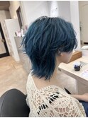 ターコイズウルフケアブリーチ丸みショートボブ