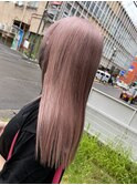 ピンクベージュ