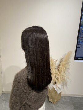 オリーブグレージュ