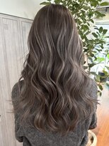 ヨロ 小岩(YOLO)&nbsp;ハイライトカラー海外レイヤーカットケアブリーチダブルカラー