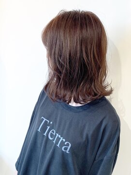 ラ モンターニュ ヘアー(La.montagne hair) くびれミディアム！