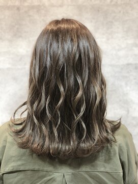 カジノ(CASINO) ツヤ感アッシュグレージュ