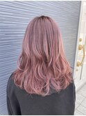 レイヤーカット×ピンクベージュ