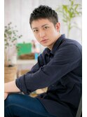 ツーブロックで決める!ダークアッシュ束感ショートb1