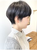 ベリーショート　小顔ショート　黒髪タイトショート　atena 川本