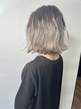 美容室ポール 西葛西店(PAUL) シルバー×コントラストハイライト