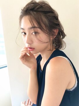 テテ(tete.) ボブで可愛い大人のアレンジヘア