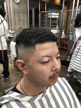 チルチェア 渋谷店(CHILL CHAIR) ハード濡れパン <渋谷> <理容室> <バーバー>