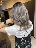 サニー 渋谷(SUNNY)&nbsp;バレイヤージュ、ハイライト、グレージュ、レイヤーカット