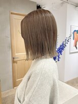 ローレン(LOREN)&nbsp;ミルクティーベージュぷつっとボブケアブリーチ 梅田