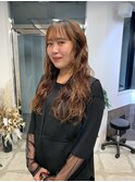 ペールベージュ大人ガーリーフェミニンロングデジタルパーマ