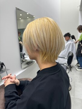 ガリカ 大名(Gallica) 抜きっぱなしブロンドにホワイトブロンドハイライトカラー