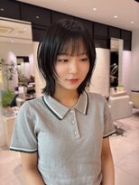 ステア ケース(stair case)&nbsp;ミディアムレイヤーボブくびれボブブラックカラー