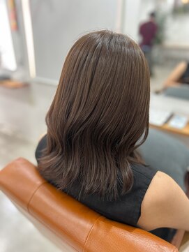 シーバイトリコ 市川(SEA by tricot) ブリーチなしダブルカラー　オリーブベージュ