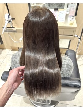 エイトヘアー(8 HAIR) ツヤストレートヘアー