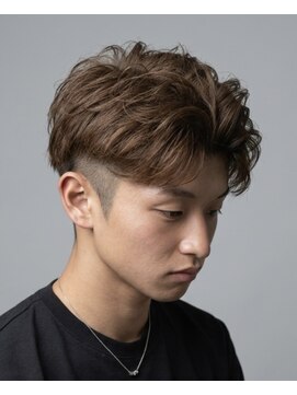 レボ 片町店(Revo) アップバング×ナチュラルブラウン